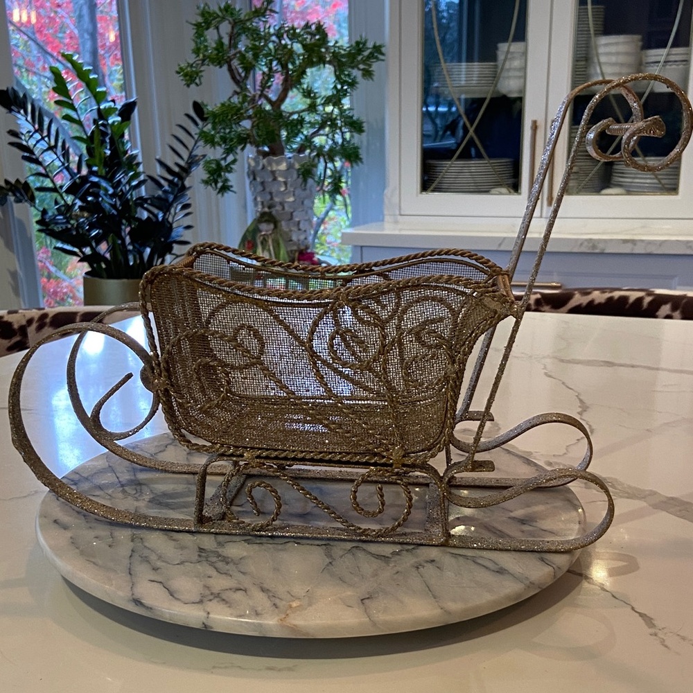 Elegant Sparkling Gold Metal and Wire Sleigh Holiday Decor